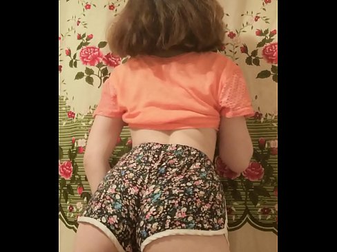 ❤️ Una ghjovana sexy si spoglia i pantaloncini davanti à a camera Solo porno à co.elitemangas.top ❌️